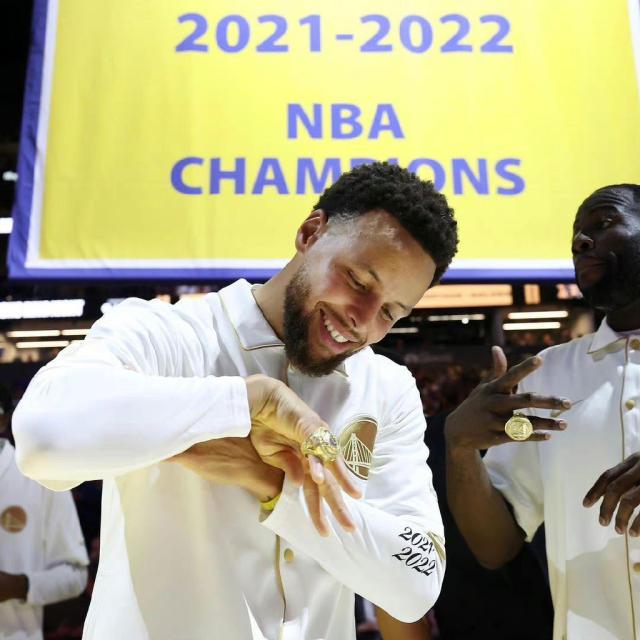 500万彩票网-11人轮换12人出场 科尔新赛季面临甜蜜的用人烦恼